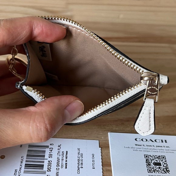 Coach Card Holder🎈🎈 - Picture 5 of 8